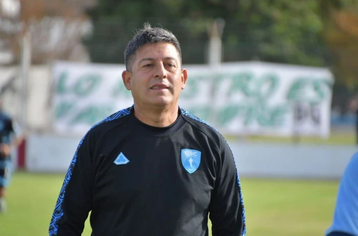 juansuraci's tweet photo. #GutierrezSC Pablo Jofré (ex DT)
"el lunes me junté con los dirigentes. Les hice un pedido por la situación económica de los jugadores"
"Se movieron por todos lados, pero no hubo respuestas. Espero que en estos días los chicos reciban algo de dinero"
"Les comuniqué que no íbamos a seguir con nuestro cuerpo técnico"
"Al jugador le resulta difícil enfocarse. El día a día siempre es el mismo tema"
"Ni siquiera sé si el plantel podrá viajar a los partidos de visitantes. Ojalá todo mejore y puedan seguir compitiendo"
"Sé que Carlos (Quiroga) no la está pasando bien. Siempre estaré agradecido"
"No me quedó clara la derrota con Santamarina en la última fecha de la temporada 2024"
@DosDePunta_Mza @EmilianoLP86