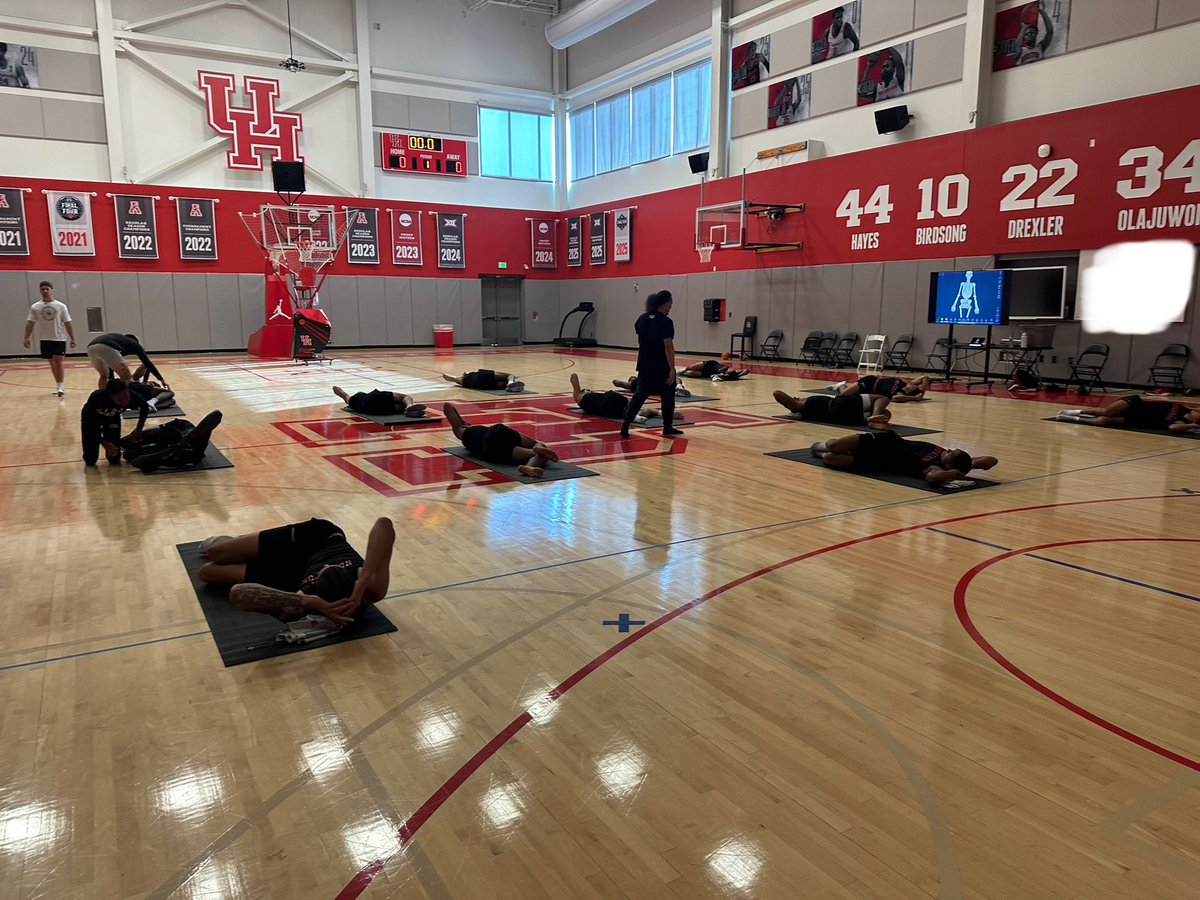 The spine is the pillar of life; when it is aligned, energy flows freely.

- Principle of Traditional Chinese Medicine