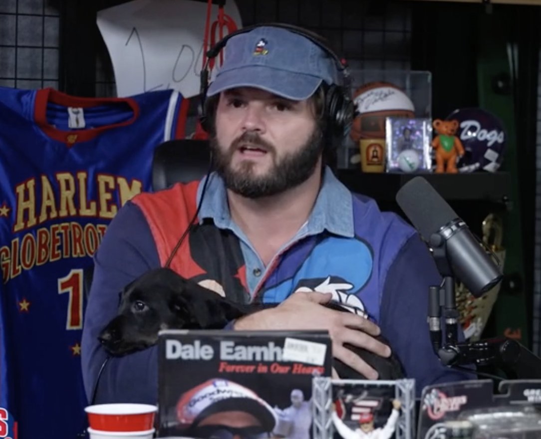 mostlysports's tweet image. Dash has joined the show!