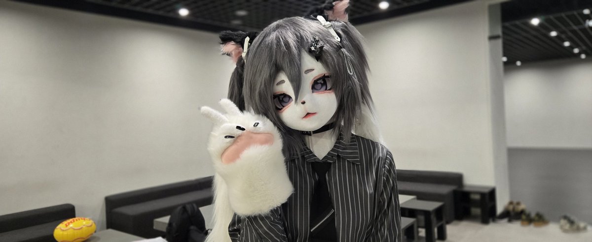 Asom_vrc's tweet image. 날씨가

덥다,