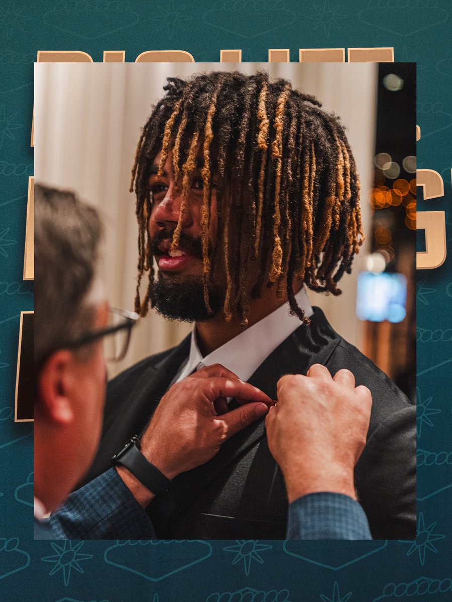GopherFootball's tweet image. B1G Life, B1G Stage, B1G Fit 🔥 @AgentAnt0 #B1GMediaDays
#RTB #SkiUMah #Gophers