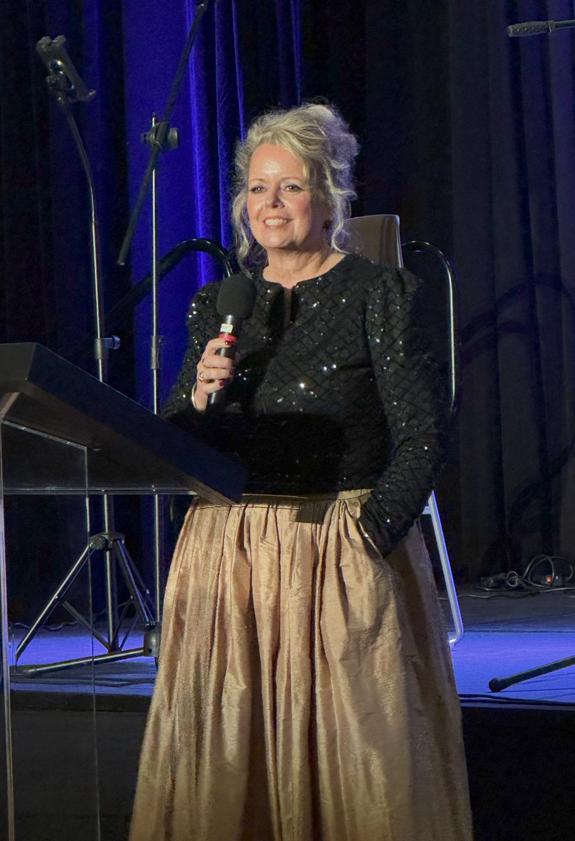 myncafp's tweet image. Yesterday, NCAFP CME &amp;amp; Events Director Kathryn Atkinson led her final @AENCtweets Annual Meeting as President! Kathryn conducted the meeting’s official business and introduced several awards – including giving the President’s Award to @gkgriggs! Congrats to Kathryn and Greg!