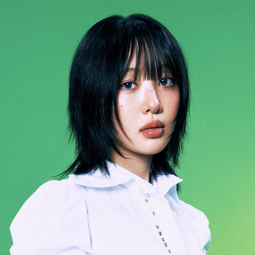 yvesupport's tweet image. New photo of Yves for the upcoming EP &lt;Soft Error&gt;
#YVES #이브