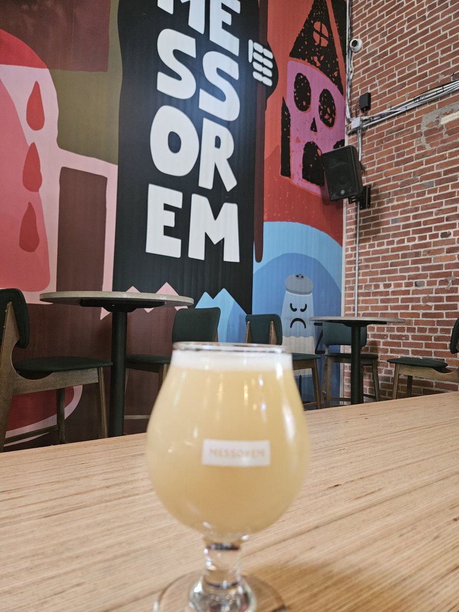 Latou10199359's tweet image. Pas le choix.  #messorem