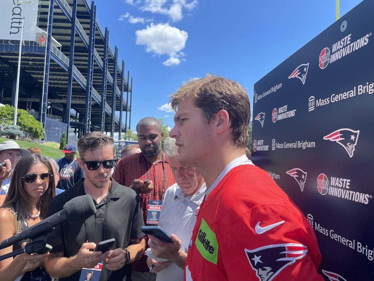_AndrewCallahan's tweet image. Drake Maye on handling Josh McDaniels’ playbook: “Yeah, it takes a while to get to master something at the level that some of the (past) guys played at. So I think I’ve got a long way to go. But I think I like where I'm at.”