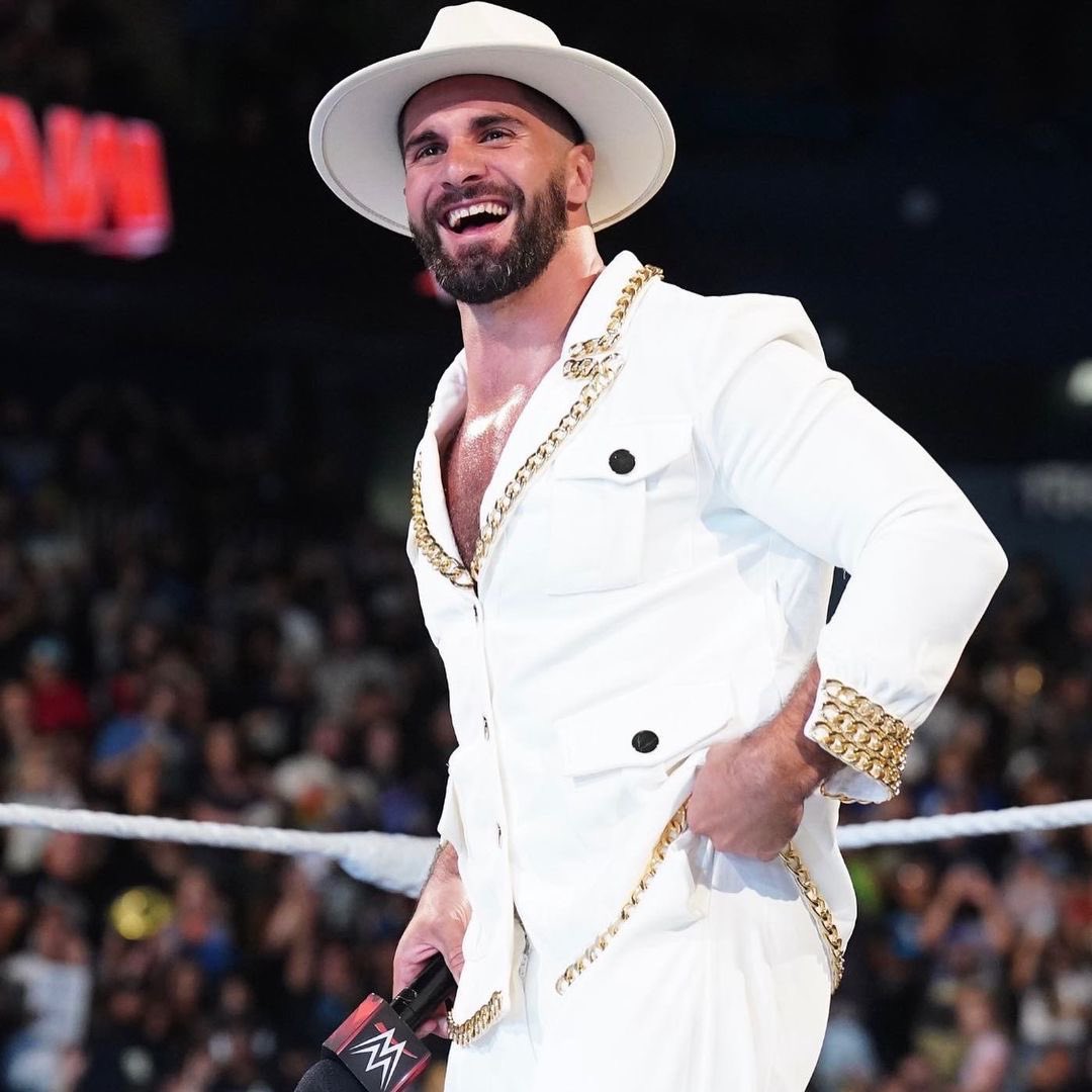uceyrollinsx's tweet image. Seth Rollins hate is forced.
