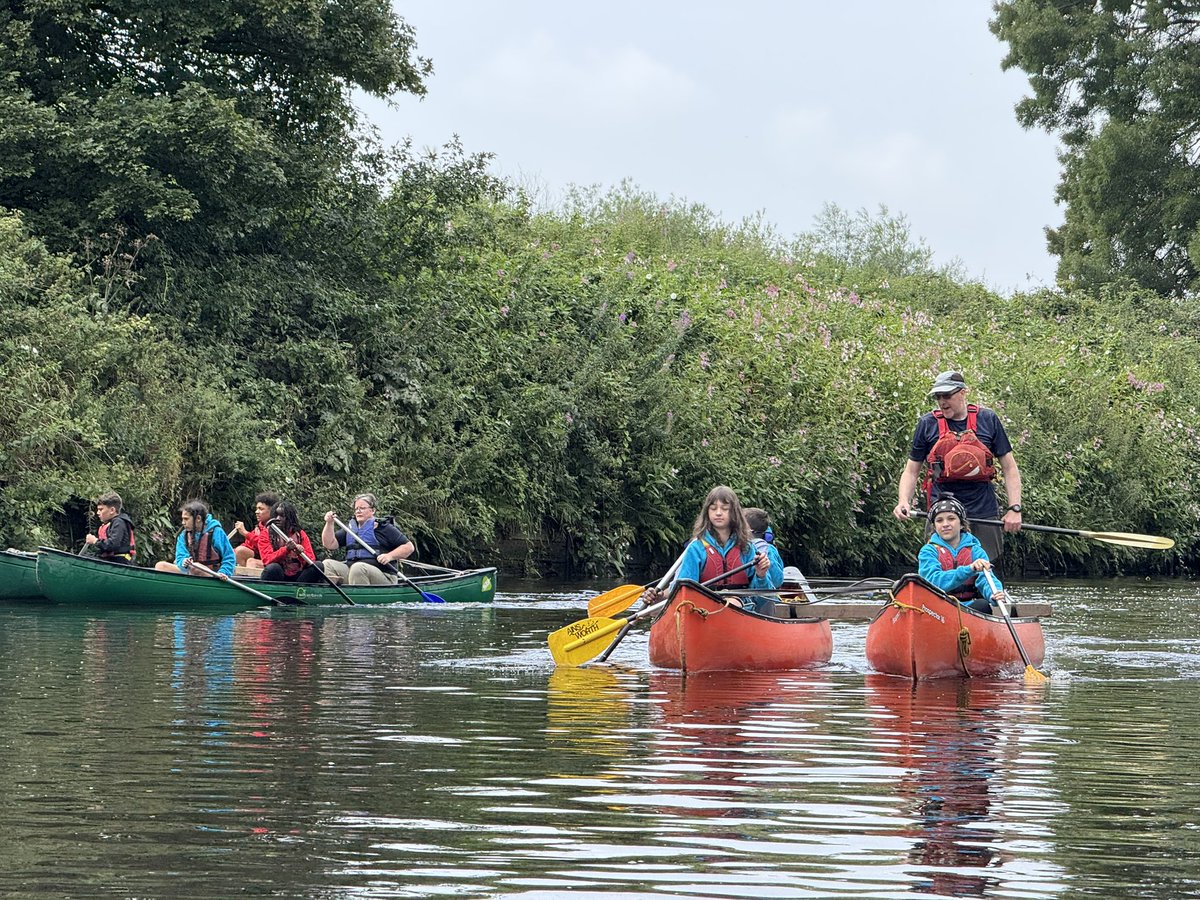 LeedsDYS's tweet image. It’s been a very busy day at Venture Out today! 🤩
Our groups started out with some canoeing! 🛶
@StWilfridsCHS @beckets_bkcat @ASCHC_COLLEGE