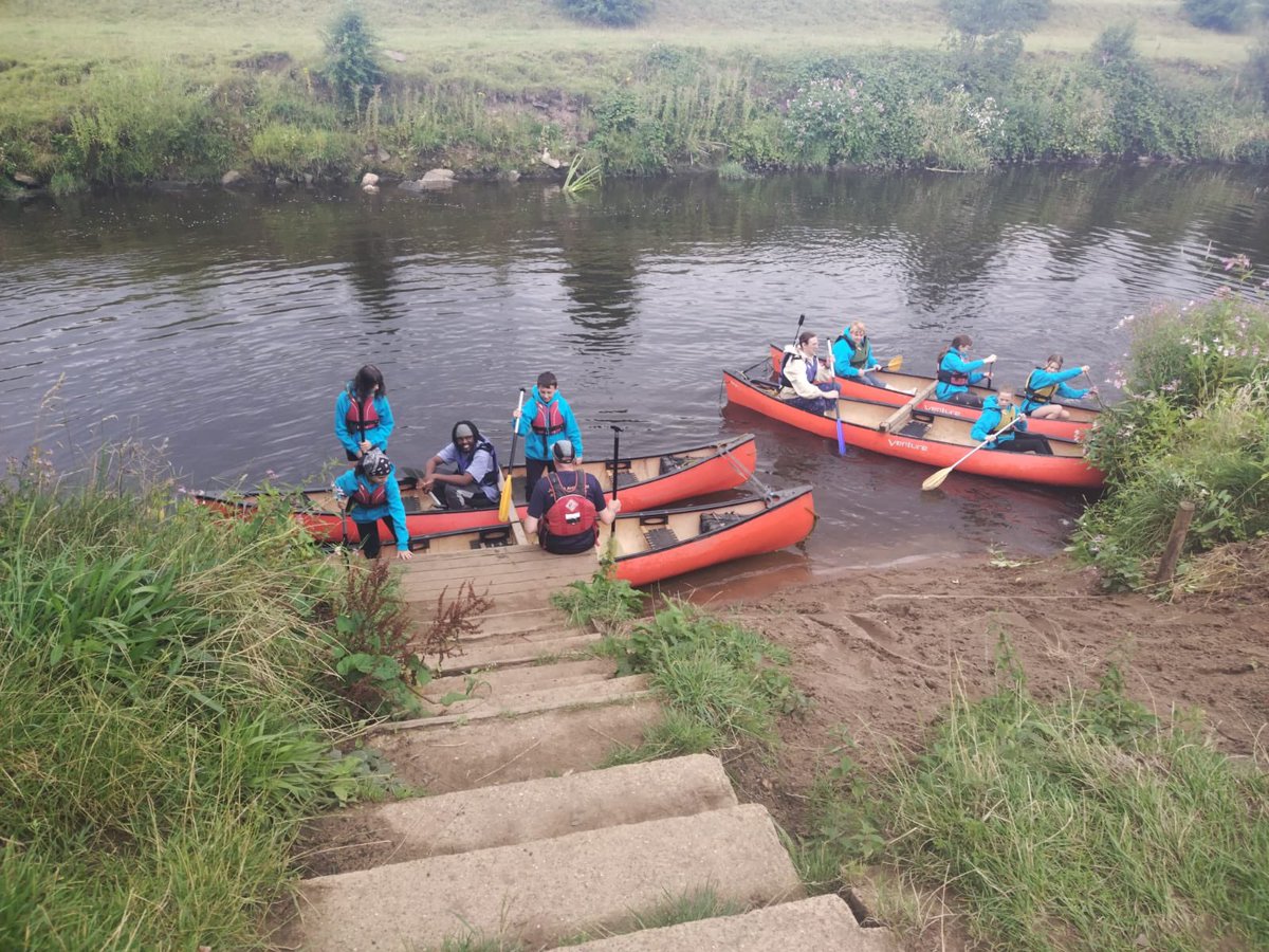 LeedsDYS's tweet image. It’s been a very busy day at Venture Out today! 🤩
Our groups started out with some canoeing! 🛶
@StWilfridsCHS @beckets_bkcat @ASCHC_COLLEGE