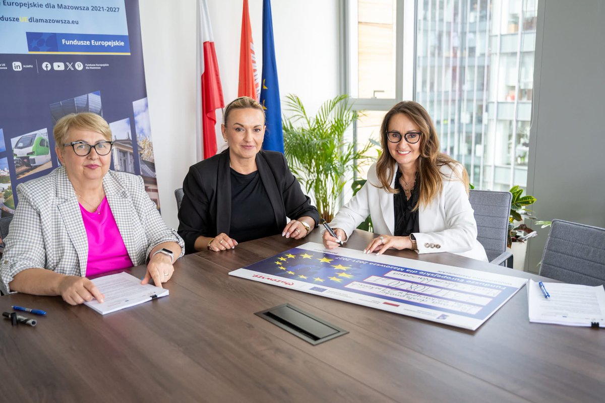 RKaznowska's tweet image. Dziś w siedzibie Mazowieckiej Jednostki Wdrażania Programów Unijnych podpisałam umowę na dofinasowanie projektu „Dostępna Szkoła – dostosowanie placówek ogólnodostępnych w @warszawa do potrzeb uczniów ze specjalnymi potrzebami edukacyjnymi. Głównym celem projektu jest…