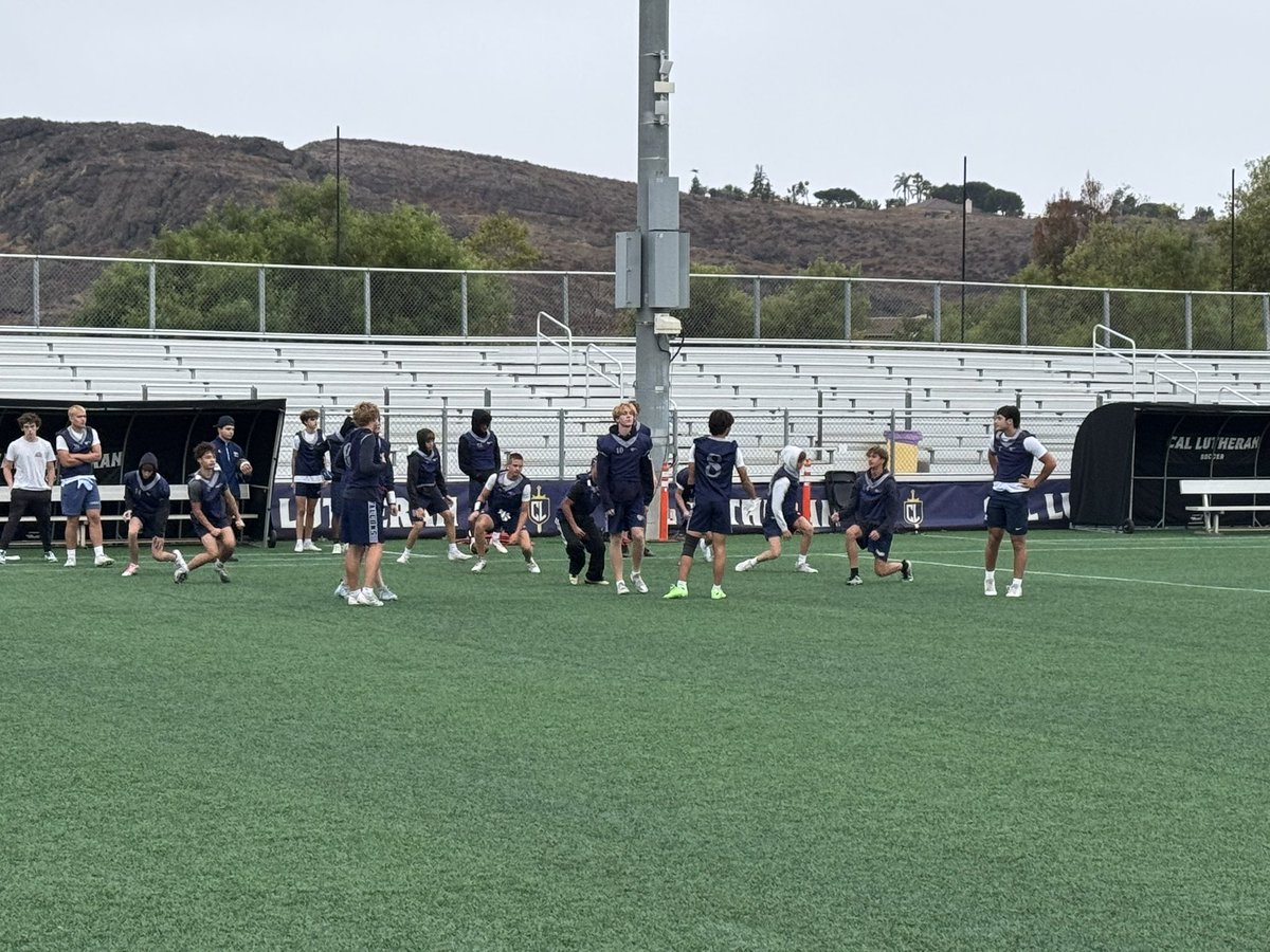 CSHSAthletics1's tweet image. Start of Day 2 at Cal Lu!
@CodyTCameron @JUSTCHILLY @azc_obert @gridironarizona @SBLiveAZ @KevinMcCabe987