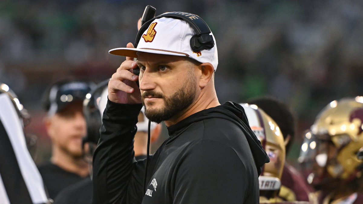 247Sports's tweet image. "I don't know how that's going to play out."
From the Group of Five to Power Four, college football coaches in Texas sound off on revenue sharing's roster-building impact and a look at what's next.
@MikeRoach247 ✍️
247sports.com/longformarticl…