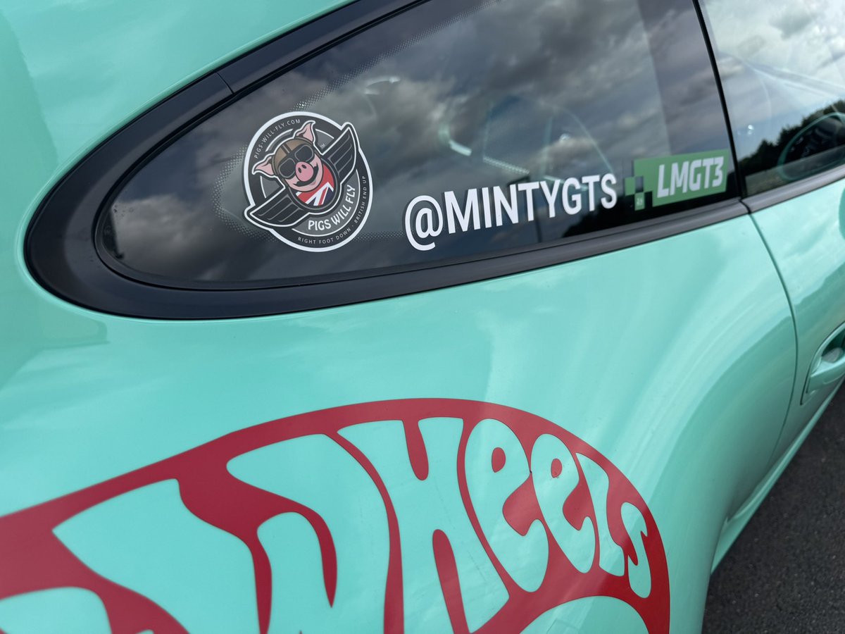 MintyGts's tweet image. Currently de stickering Minty ….. it’s a lot easier to put them on!!