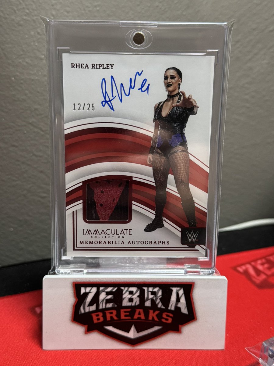 RefBrandonTolle's tweet image. It’s #wrestlingcardwednesday, and this week here are some hits from some 2023 @PaniniAmerica Immaculate WWE I ripped for my birthday!
Cody Immaculate Moments Auto /49
Rhea Auto Relic /25
Mankind Spotlight Logo Auto /10
Gunther Championship Glory Auto /10
