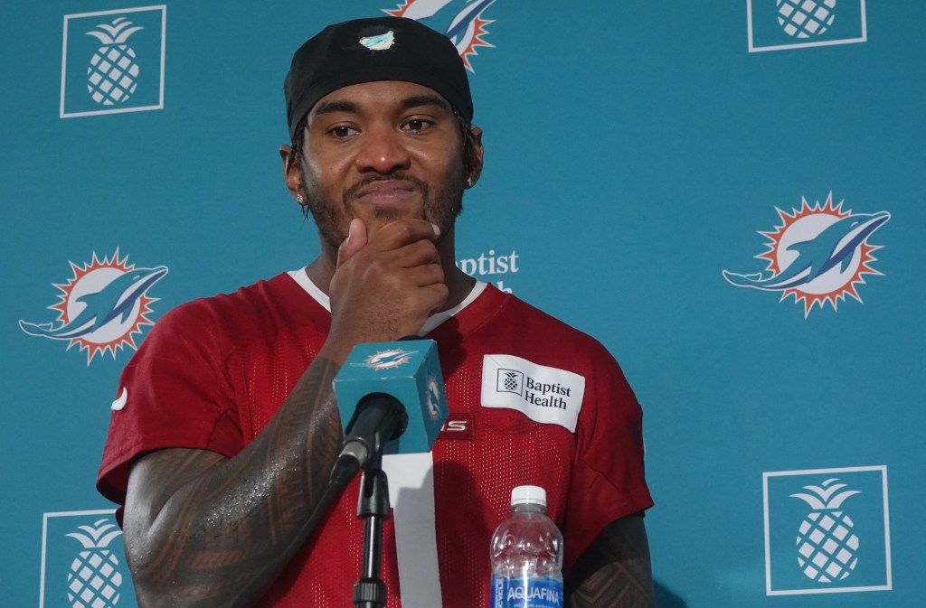 SSMiamiDolphins's tweet image. #Dolphins’ #Tua: #Tyreek Hill’s relationship with team ‘still a work in progress’ trib.al/whndAur #NFL