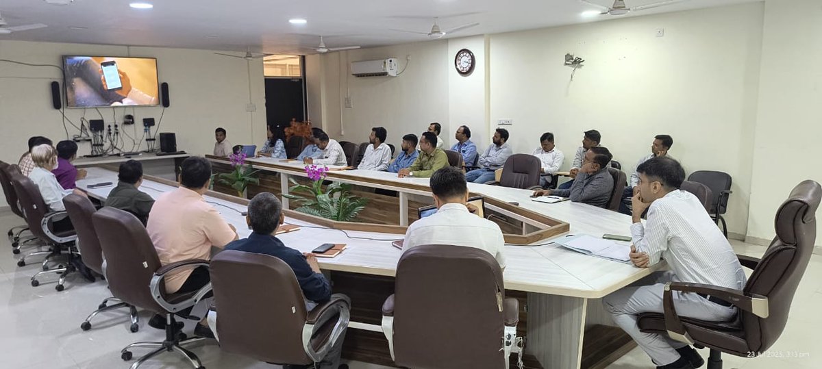 Guj_LSA_DoT_MoC's tweet image. DoT Gujarat LSA, participated in DLTC meeting at Botad to address mobile coverage, RoW issues, BharatNet etc. This was followed by CBuD workshop and Sanchar Saathi awareness. District Collector directed swift resolution of all pending cases.
@DoT_India
@DGT_HQ