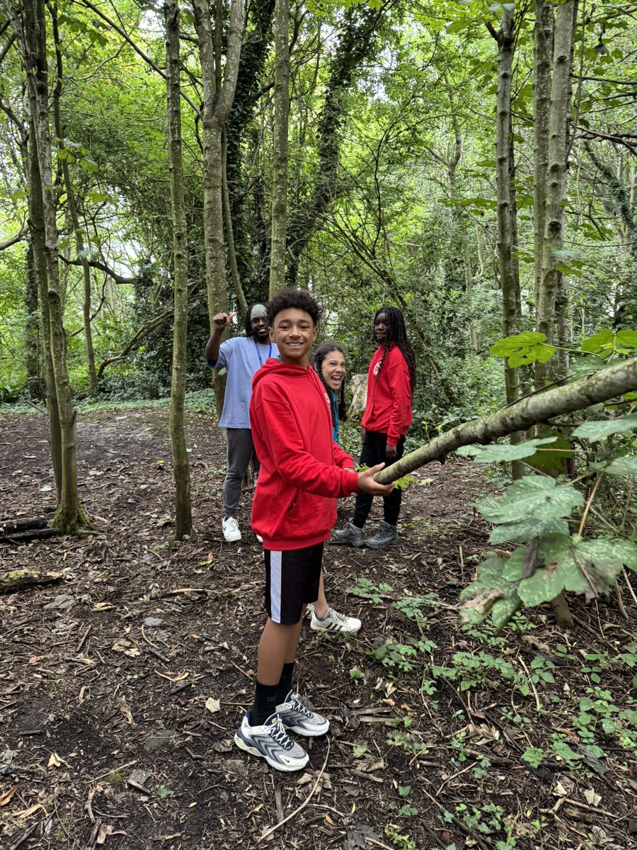 LeedsDYS's tweet image. Our morning also saw us doing some Orienteering of the local area, working on our map reading skills! 🗺️🧭
@ASCHC_COLLEGE @beckets_bkcat @StWilfridsCHS