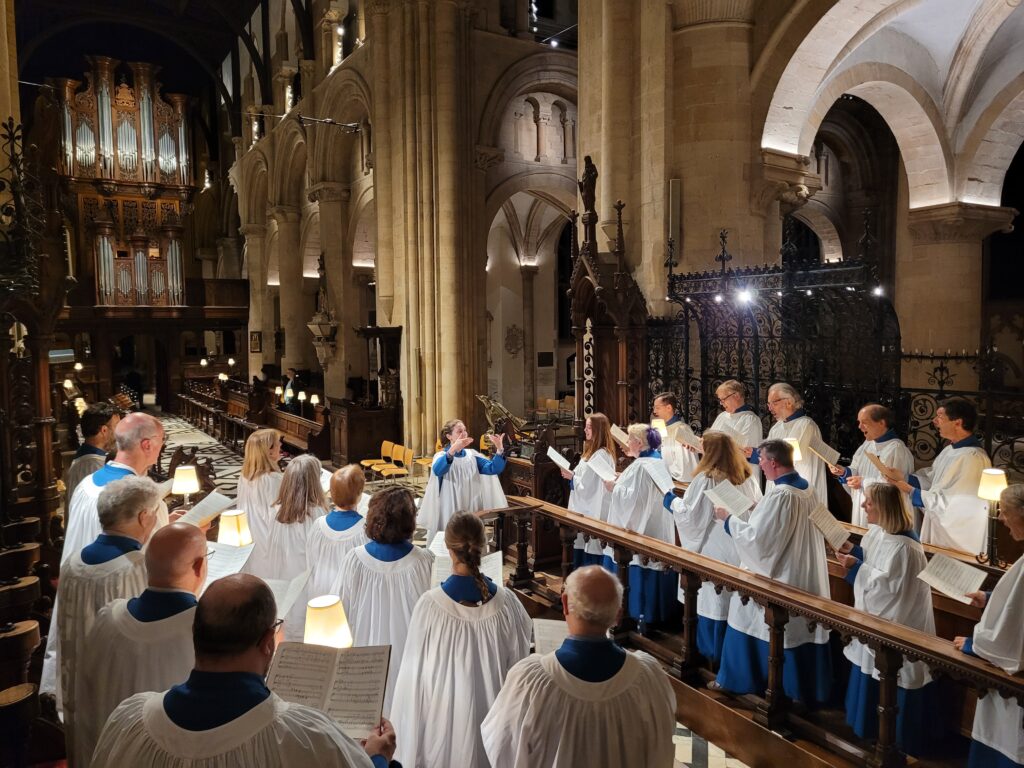 ChChCathedralOx's tweet image. The last of this summer's valedictions is on Sunday at 6.05 when we say farewell to Hilary Punnett, Director of @CSCCOxford since 2022. Together, they celebrated the group's 40th anniversary and recorded a new album, 'Missa Aedis Christi'. Thank you Hilary, and all the best!