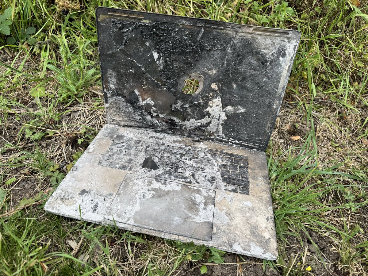 paulmfarrer's tweet image. Mac people - Computer seems to be running a bit hot. Is this normal?