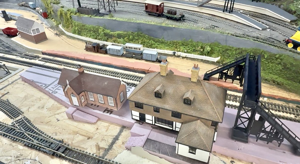 rwsnwr12's tweet image. decided to flip the works around, instead of being cramped behind the stationand ruining the view ill be directly across from the skarloey sheds