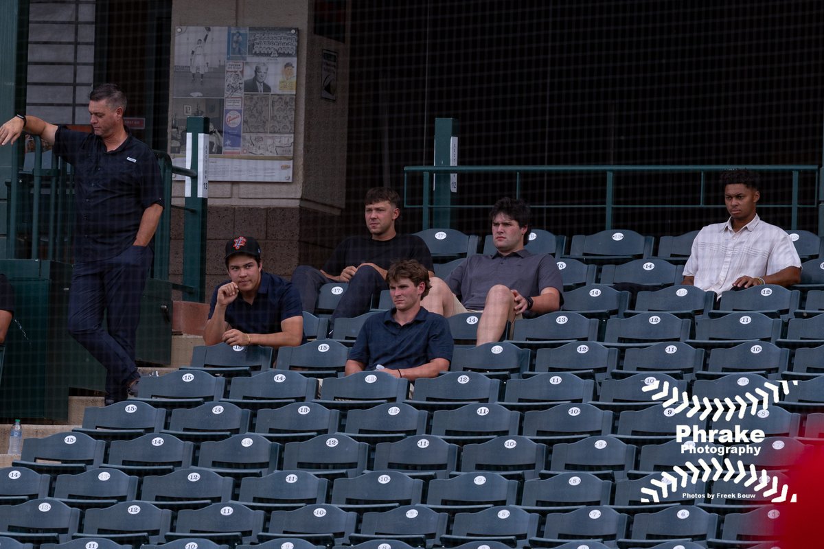 phrakephoto's tweet image. New Angels draftees in town #mlbdraft2025 #mlbdraft #mlbdraft25 @angels
#angels #LAAngels #angelsbaseball #GoHalos #VamosHalos #halos #thehaloway #repthehalo
@AngelsMiLB @_HaloLife @BeyondTheHalo
#ACL #ArizonaComplexLeague