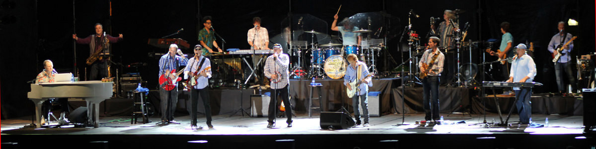 beachboyslegacy's tweet image. Today in 2012, The Beach Boys played at the Poble Espanyol in Barcelona, Spain and @beachboyslegacy was there!