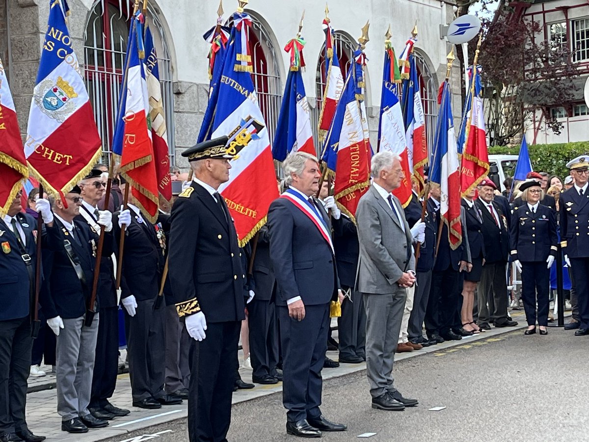 laurentdejoie's tweet image. Avec @franck_louvrier pour représenter @C_MORANCAIS inauguration @CroixDeLorraine pour80 ans libération La Baule.Résistance Effort Espérance. Des mots tellement actuels! @RAmailland @PLOUVIERB @AimerAgirPDL @anthonyberaud @julienbainvel @Foulques44 @AndreaPorcher @HGaymard