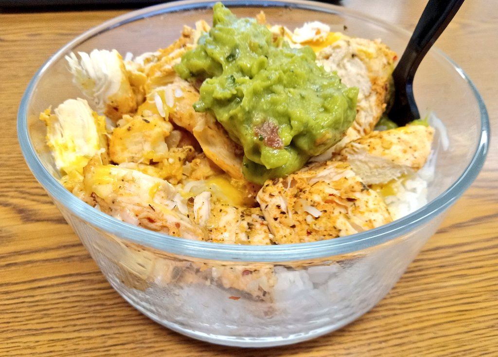 TheDadAesthetic's tweet image. You can either cry about Chipotle puny servings, or you can be high IQ & make your own
The decline of Chipotle is a tragedy
There was a time when the bros & the burrito bar were in perfect harmony
A post-lift alliance
Now? A shadow of its former self
Akin to the fall of Rome