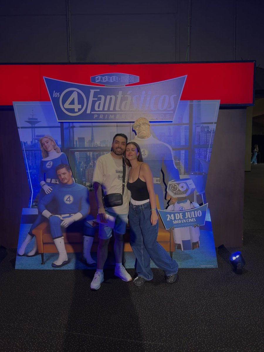 isawelaa's tweet image. ayer vi una peli muy guay 💙 y siempre de la mejor compañía posible !!!