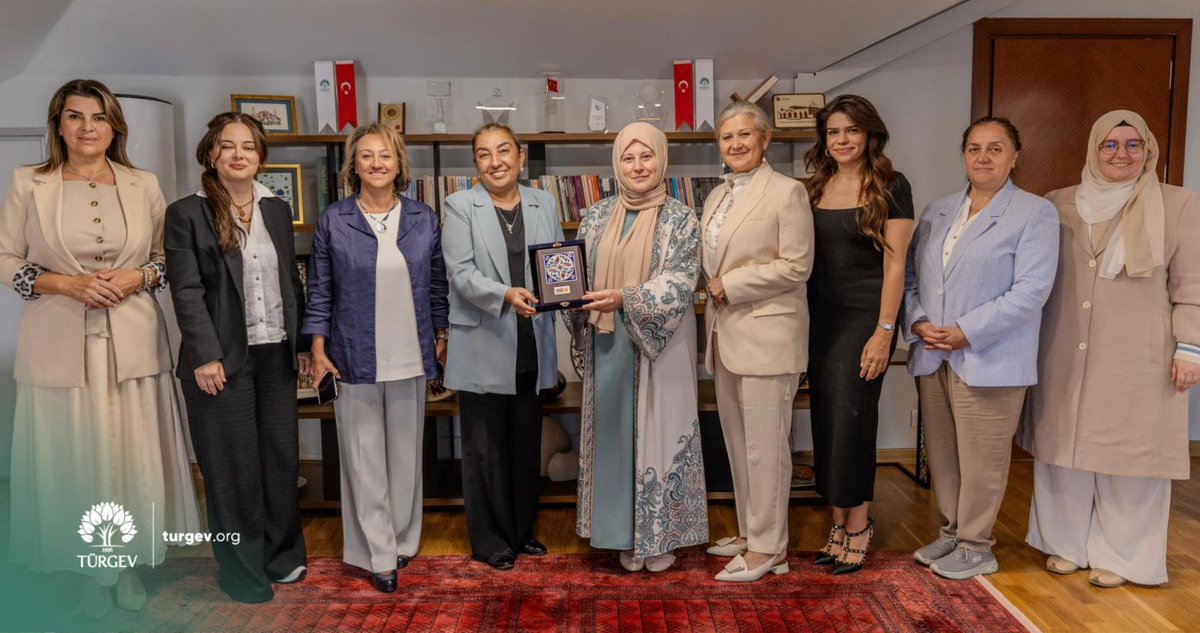 USİKAD ve TÜRGEV’den Gençliğe Yönelik Ortak Vizyon

Uluslararası Sanayici İş Kadınları Derneği (USİKAD) Başkanı Sayın Müge Öz ve yönetim kurulu üyeleri, TÜRGEV Başkanımız Sayın Hatice Akıncı Yılmaz’ı genel merkezimizde ziyaret etti. 

Yönetim kurulu üyelerimizin de katılım