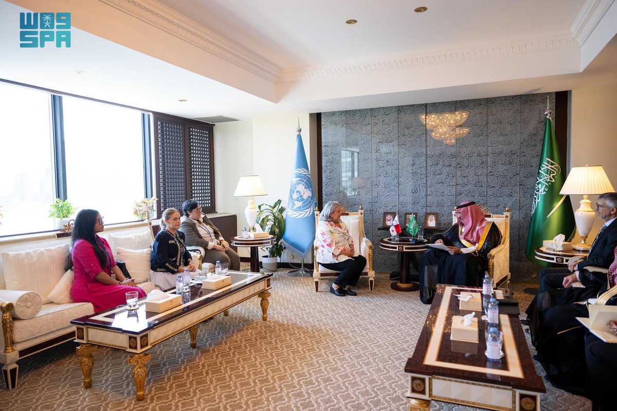 SPAeconomic's tweet image. وزير الاقتصاد والتخطيط يبحث مع وزيرة التنمية الاجتماعية بجمهورية بنما سبل تعميق التعاون المشترك في مجال التنمية المستدامة، على هامش أعمال المنتدى السياسي رفيع المستوى 2025 المقام في نيويورك.
spa.gov.sa/N2366018
#واس_اقتصادي