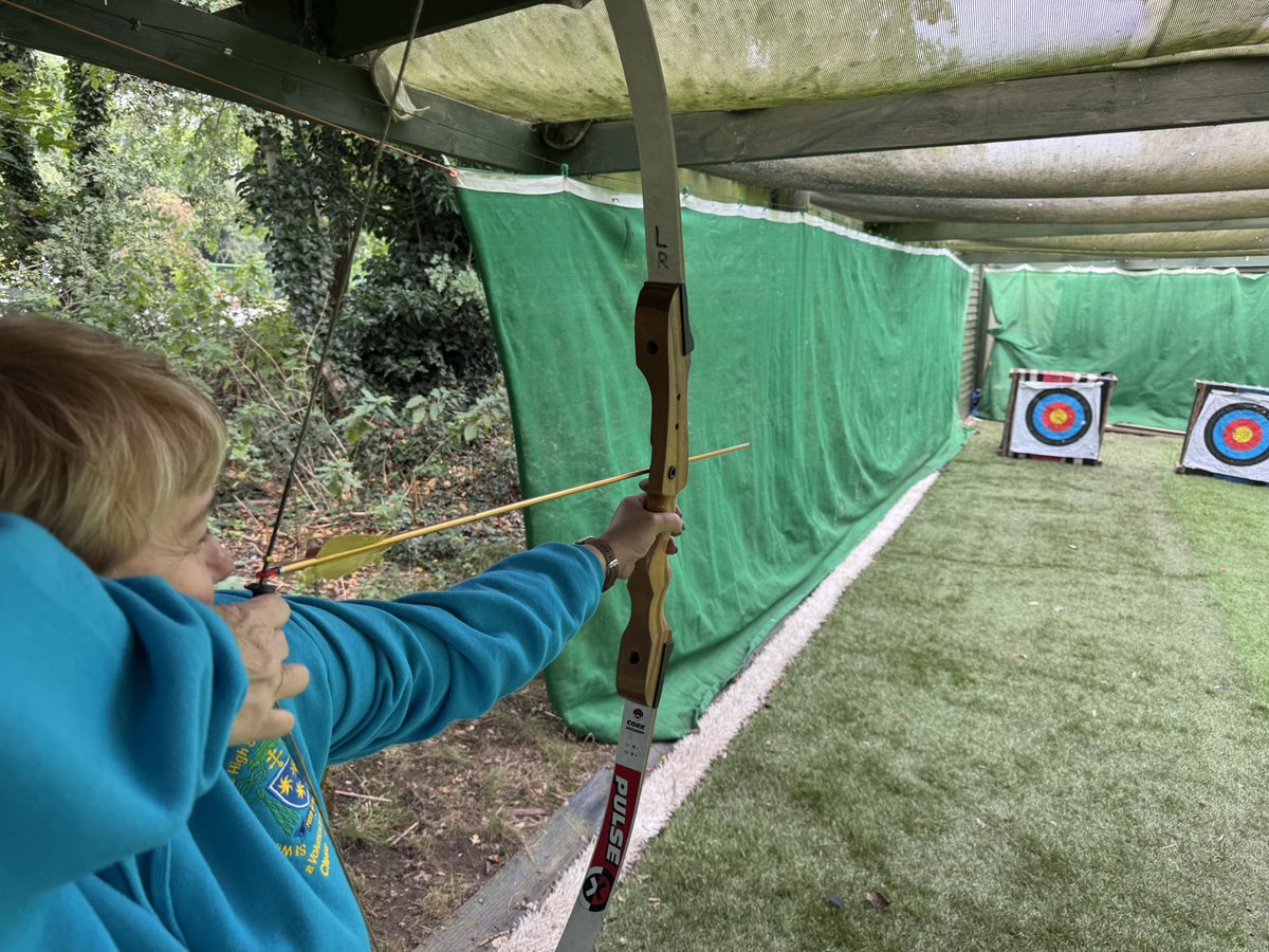 LeedsDYS's tweet image. The team and staff probably had even more fun doing the archery this afternoon! 😍😆
@ASCHC_COLLEGE @beckets_bkcat @StWilfridsCHS