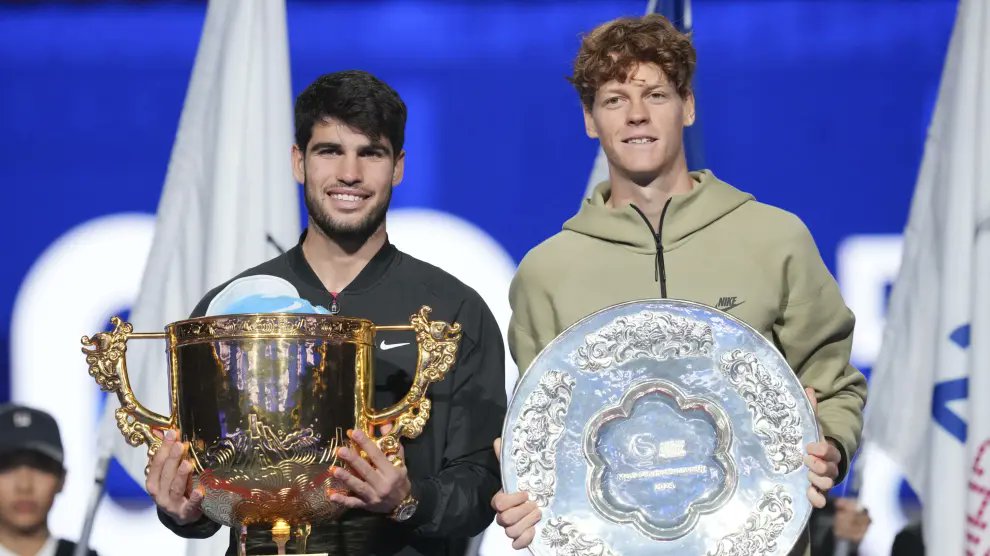 Zwxsh's tweet image. Will Carlos Alcaraz be able to stop Jannik Sinner again on hard courts?
Or do you think the tide has now turned?