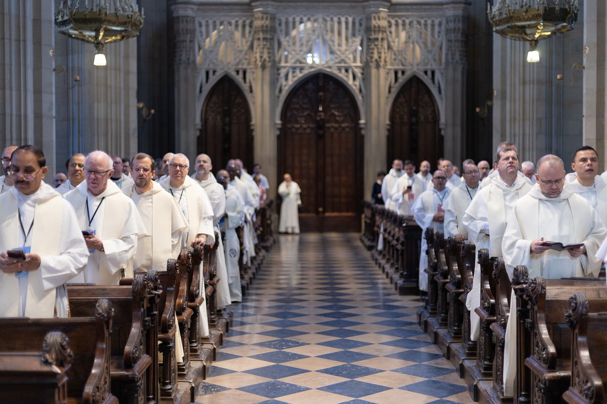 silerenonpossum's tweet image. Leo XIV to the Dominicans: “Preaching Today: Among the Young, the Distant, and the Seekers”
Read now: silerenonpossum.com/en/letteraleon…
