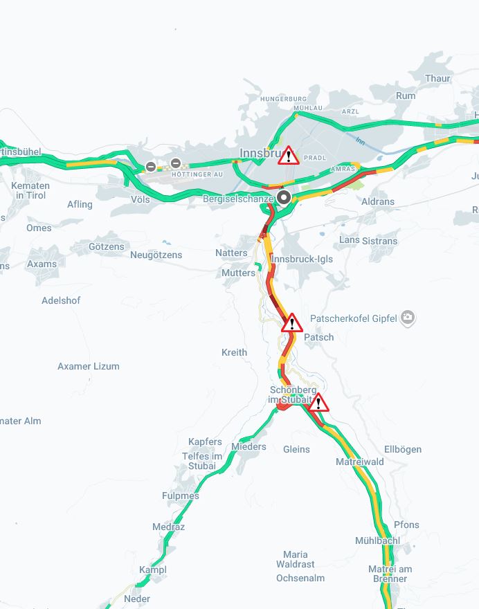 A13, Brenner Autobahn, Richtung Italien, zwischen Patsch-Igls und Schönberg-Stubaital, Stau und bis zu 35  min Zeitverlust (Überlastung) #verkehr #Oestereich #Innsbruck #Tirol