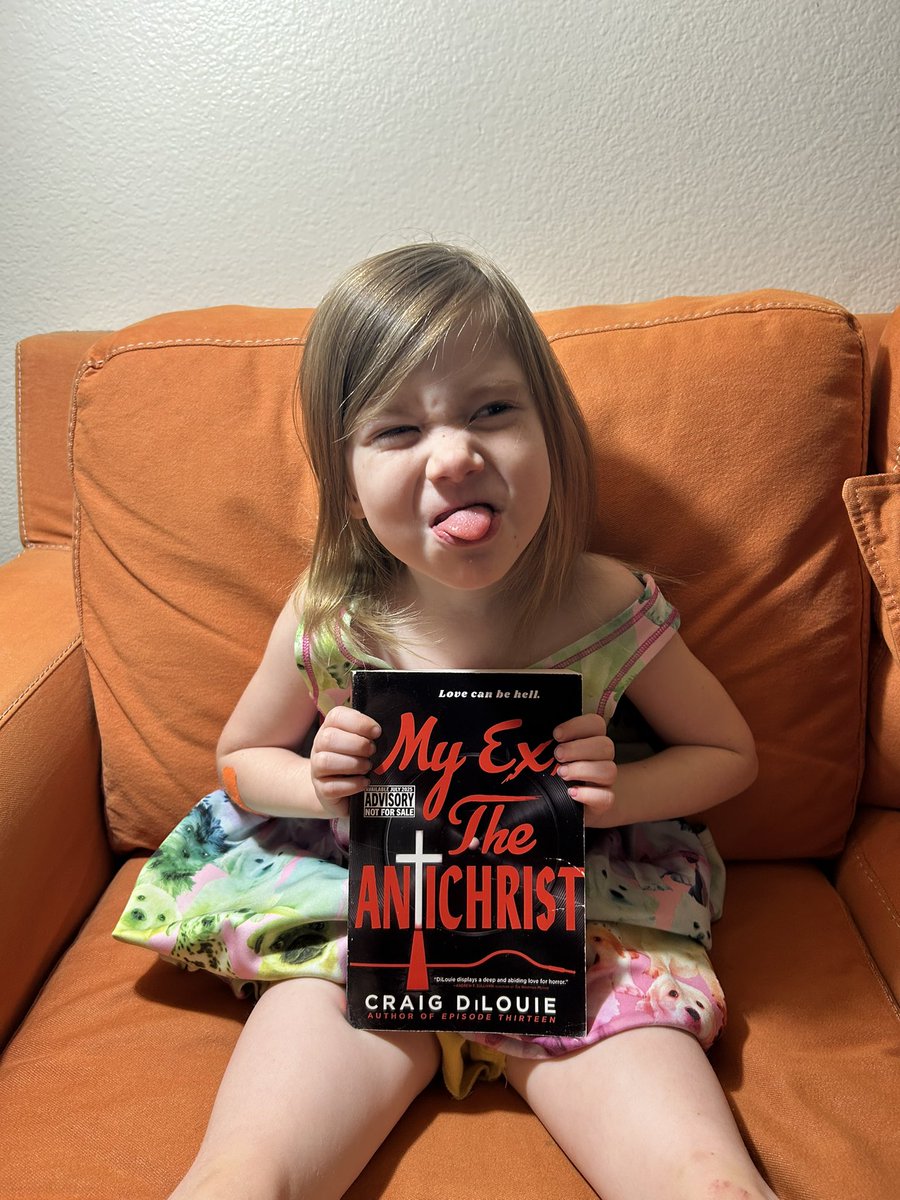 The Last Sean on the Left (@highhfantasy) on Twitter photo Of the three <a href="/CraigDiLouie/">Craig DiLouie Author</a> novels Iโve read, this is definitely my favorite. Like a great pop-punk song, I canโt get it out of my head and while Iโm glad the events of this novel never happened, I wish The Shivers did. Full review linked below <a href="/orbitbooks/">Orbit Books @ SDCC #1118</a> Of the three <a href="/CraigDiLouie/">Craig DiLouie Author</a> novels Iโve read, this is definitely my favorite. Like a great pop-punk song, I canโt get it out of my head and while Iโm glad the events of this novel never happened, I wish The Shivers did. Full review linked below <a href="/orbitbooks/">Orbit Books @ SDCC #1118</a>