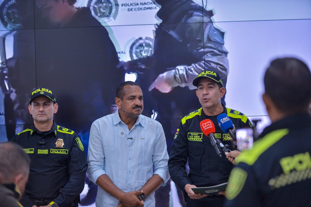 ¡Resultados de seguridad en el Cesar!

Ante medios de comunicación, se entregaron detalles sobre el trabajo de inteligencia del Gaula Élite y Policía Metropolitana de Valledupar que dio como resultado la captura del presunto cabecilla del frente 33 de las disidencias, alias Kiko.