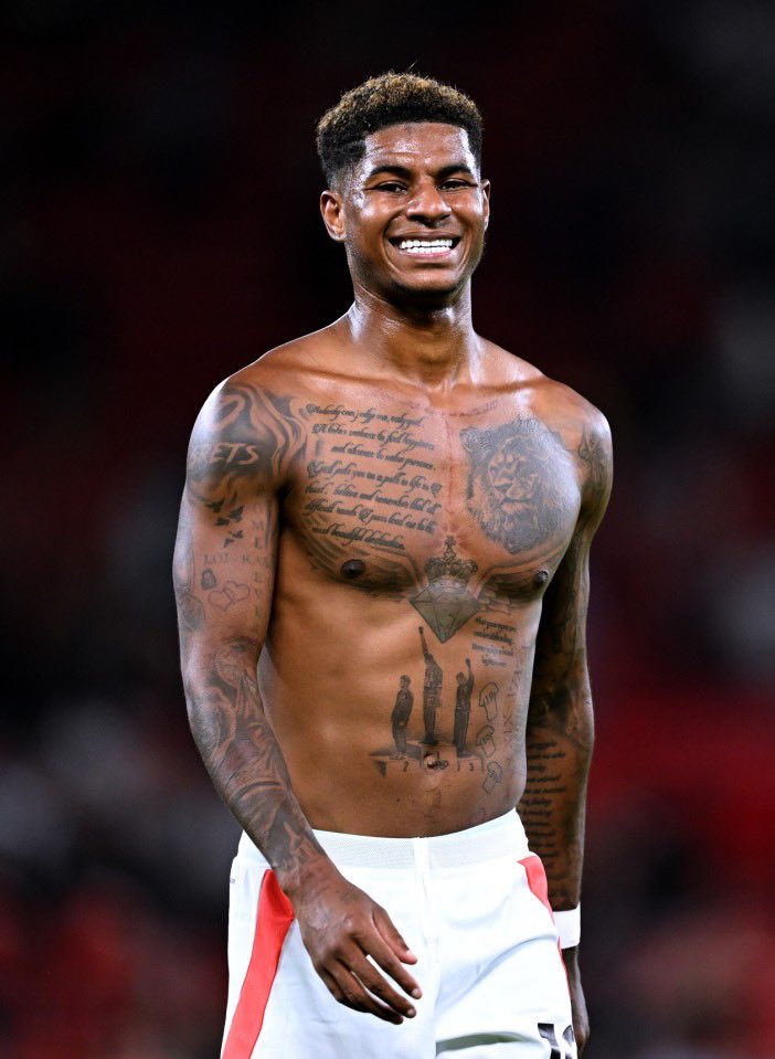 mr_painz's tweet image. I fully support Rashford's move to Barcelona, but he has much to learn from Lamine Yamal. Manchester United has really destroyed him.