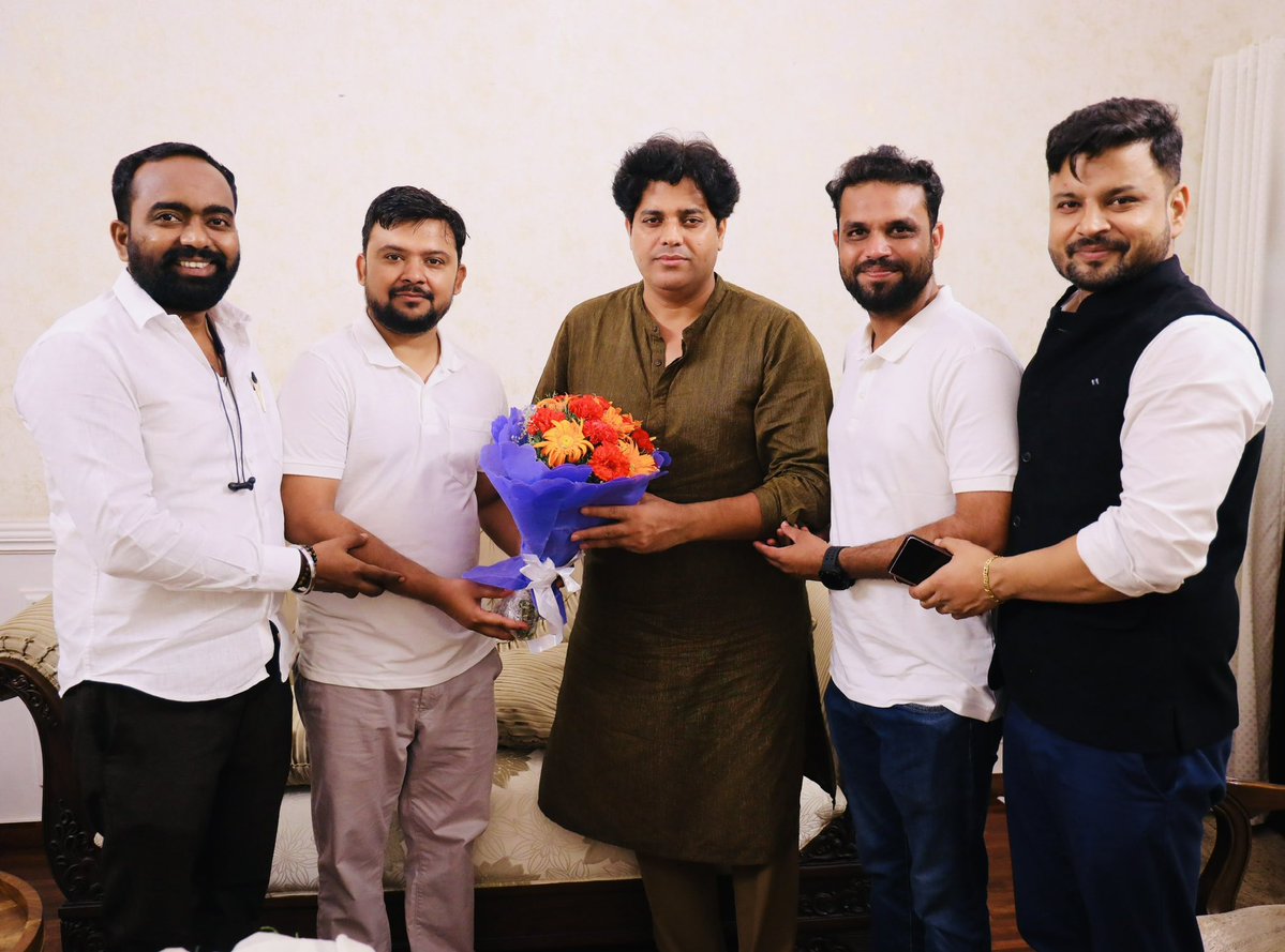 ShayarImran's tweet image. महाराष्ट्र NSUI के नवनियुक्त अध्यक्ष सागर सालुंके ने आज आवास पर मुलाक़ात की, उनको अध्यक्ष नियुक्त होने की बधाईयॉं, साथ ही एक ऊर्जावान कार्यकाल की शुभकामनायें।
@nsui
