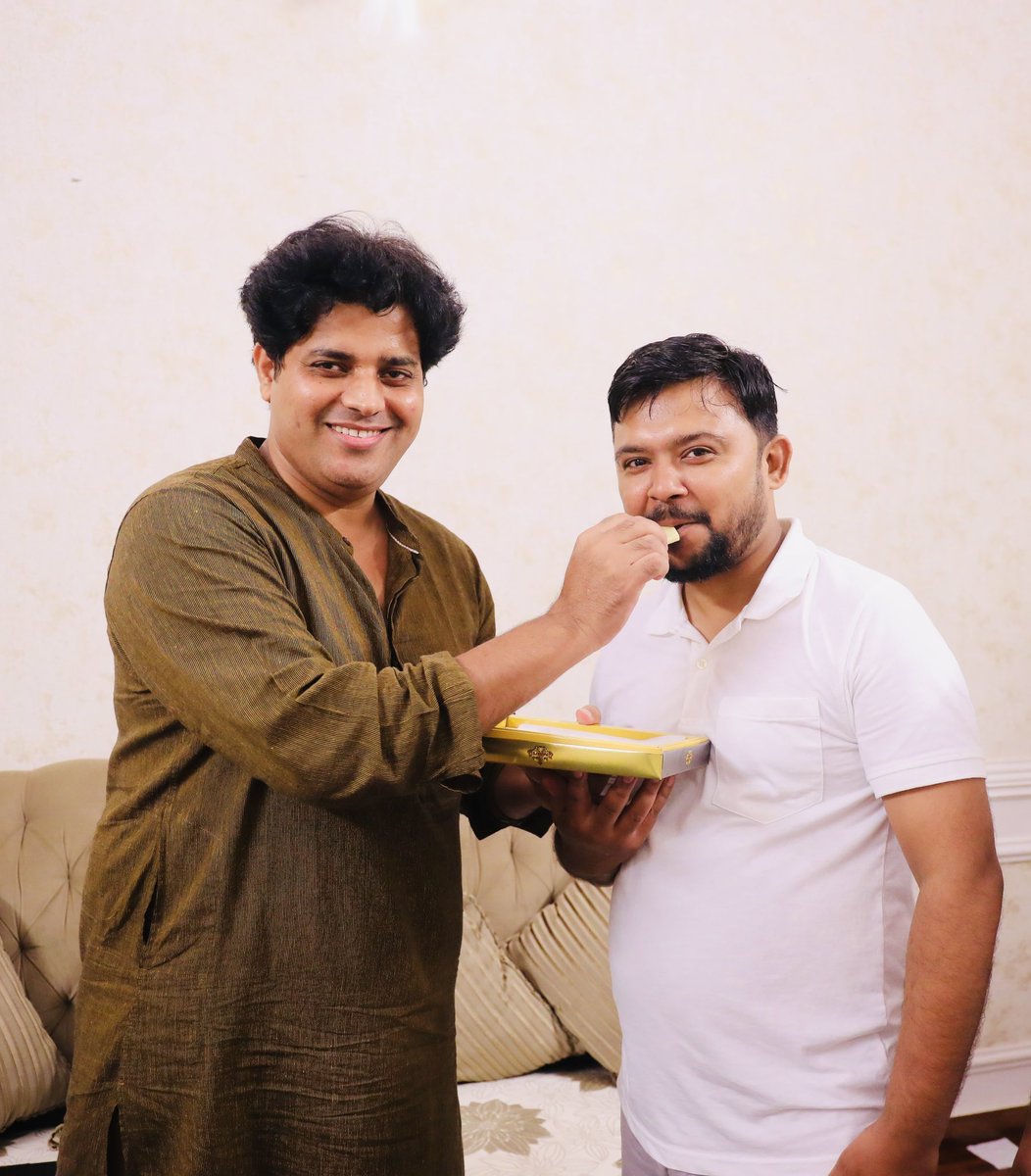 ShayarImran's tweet image. महाराष्ट्र NSUI के नवनियुक्त अध्यक्ष सागर सालुंके ने आज आवास पर मुलाक़ात की, उनको अध्यक्ष नियुक्त होने की बधाईयॉं, साथ ही एक ऊर्जावान कार्यकाल की शुभकामनायें।
@nsui