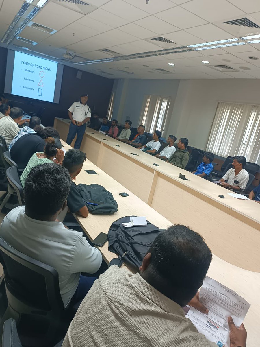 🚦PROJECT TRUST 🚦
Goa Traffic Police &amp; RTO in joint initiative conducted Driver Refresher Training # Follow Traffic Rules # Prevent Accident # Saves Lives
39 Personal attended the session at Mathany Saldanha Building Complex, Margao