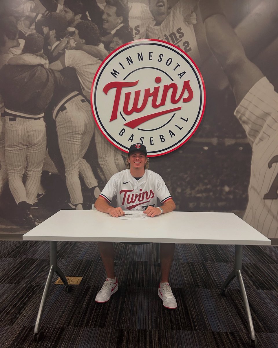 SUNY Niagara Thunderwolves (@ncthunderwolves) on Twitter photo Congrats to <a href="/MattyBarr12/">matt barr</a> on signing his contract with the <a href="/Twins/">Minnesota Twins</a>! Good luck as you begin your next step of your baseball journey! <a href="/SUNYNiagara/">SUNY Niagara</a> <a href="/NiagaraTwolves/">SUNY NIAGARA BASEBALL</a> #RollWolves Congrats to <a href="/MattyBarr12/">matt barr</a> on signing his contract with the <a href="/Twins/">Minnesota Twins</a>! Good luck as you begin your next step of your baseball journey! <a href="/SUNYNiagara/">SUNY Niagara</a> <a href="/NiagaraTwolves/">SUNY NIAGARA BASEBALL</a> #RollWolves
