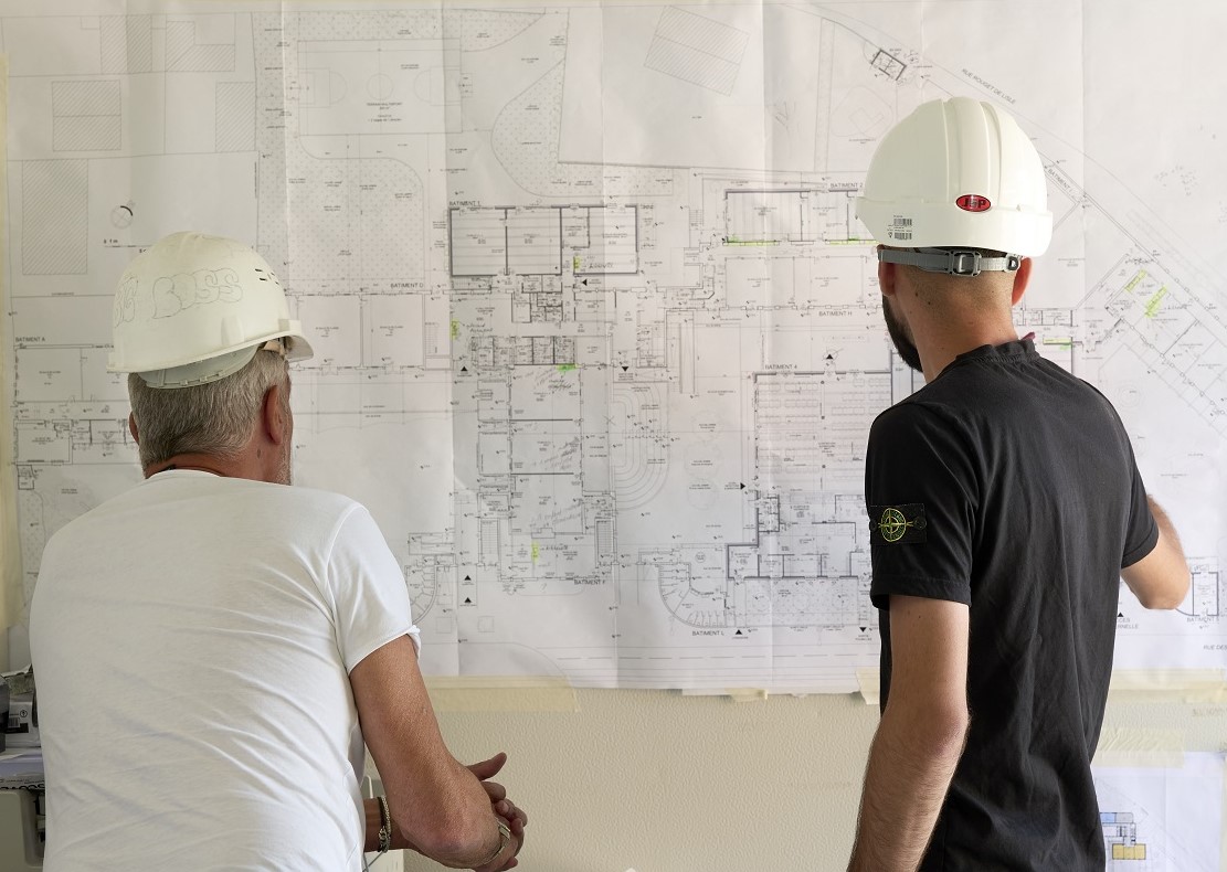 Pendant que les enfants sont en vacances une partie de nos équipes est mobilisée dans la <a href="/villedebezons/">Ville de Bezons</a> pour la restructuration et à l’extension du groupe scolaire Paul Vaillant-Couturier. 👌 Découvrez quelques infos sur ce chantier sur 👉 mesinfos.fr/95870-bezons/b…