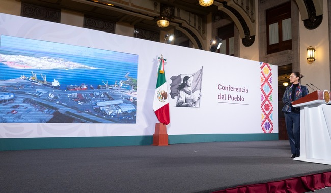 RGrangui's tweet photo. President Claudia Sheinbaum @Claudiashein  unveils mega port upgrade for Mexico. It is a record‑breaking plan to modernize and expand Mexico’s port infrastructure 🇲🇽.
📦 Total investment: ~300 BILLION PESOS (~US $15 BILLION)
 🔹 Public: 55.2 B MXN (~US $2.8 B)
 🔹 Private: 241 B MXN (~US $12.2 B)

🌊 Key ports to be upgraded:
• Ensenada
• Manzanillo
• Lázaro Cárdenas
• Veracruz
• Progreso
• Acapulco
 • Plus: Guaymas, Topolobampo, Altamira
🏗️ Major upgrades include:
• New terminals
 • Dredging & expanded docks
 • Modern customs facilities
 • Tourism & logistics zones
 • Environmentally sustainable infrastructure

🌐 Mexico’s ports will soon rank among the world’s best!
#PuertosMX #Infrastructure #4T #MexicoMaritimePower @EmbMexBelgicaUE @PortofAntBruges