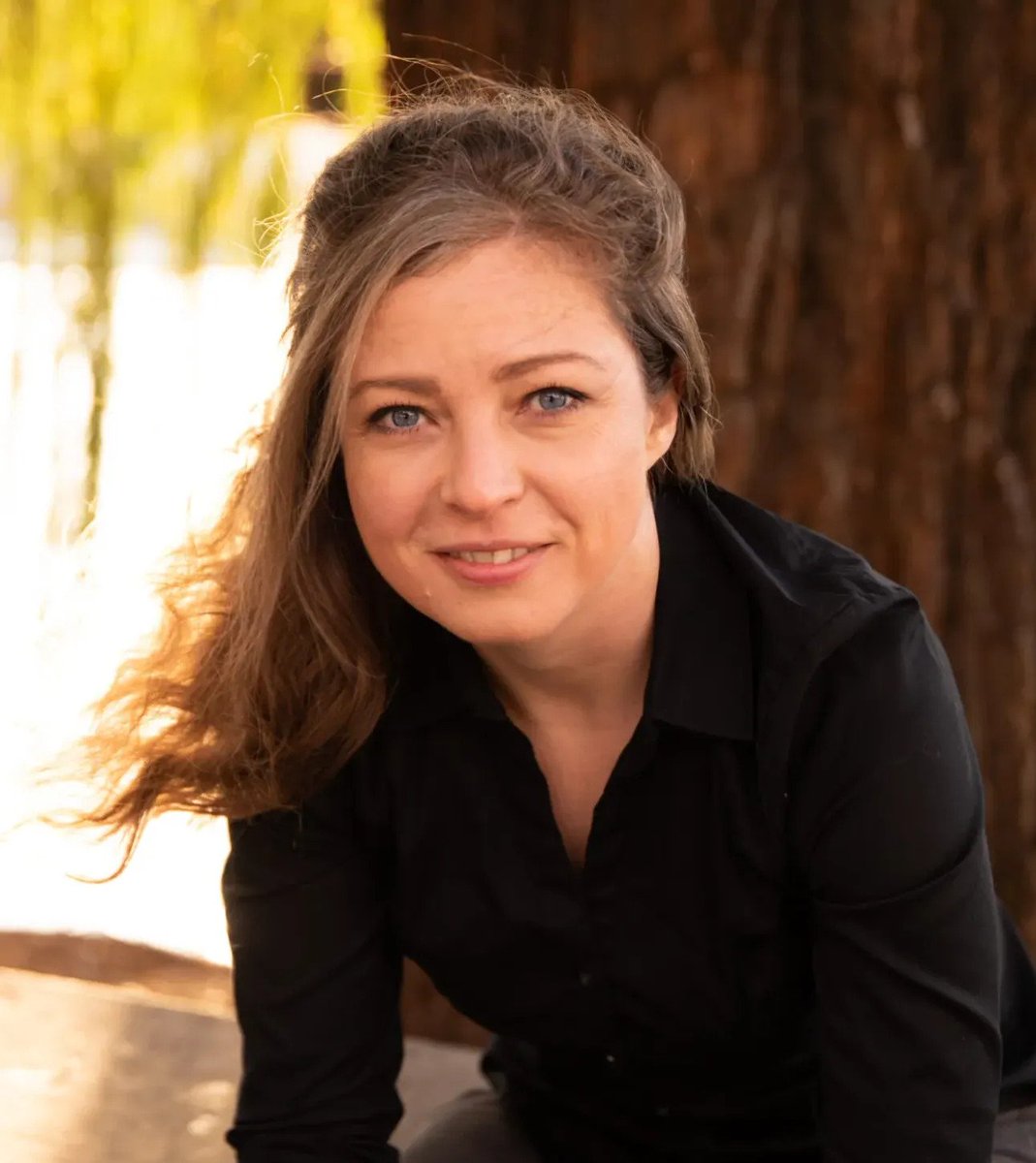 Superfan Podcast (@spfanpodcast) on Twitter photo Berger Books founder <a href="/karenpberger/">Karen Berger</a> and <a href="/DarkHorseComics/">Dark Horse Comics</a> VP of Marketing <a href="/caraoneil/">Cara O'Neil</a>
shared some favorite SDCC memories and a little advice for newcomers navigating the con for the first time.
substack.com/home/post/p-16⦠Berger Books founder <a href="/karenpberger/">Karen Berger</a> and <a href="/DarkHorseComics/">Dark Horse Comics</a> VP of Marketing <a href="/caraoneil/">Cara O'Neil</a>
shared some favorite SDCC memories and a little advice for newcomers navigating the con for the first time.
substack.com/home/post/p-16ā¦