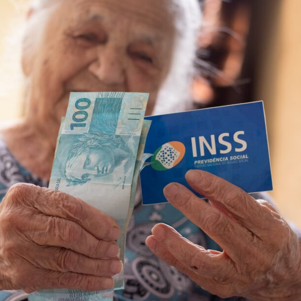 republiqueBRA's tweet image. 😬 💵 Duas associações selecionadas pela Secretaria Nacional dos Direitos da Pessoa Idosa para compor a gestão do Conselho Nacional dos Direitos da Pessoa Idosa (CNDPI) — a Contag e o Sindnapi — são acusadas pela PF de participação no esquema bilionário de desvio do INSS.