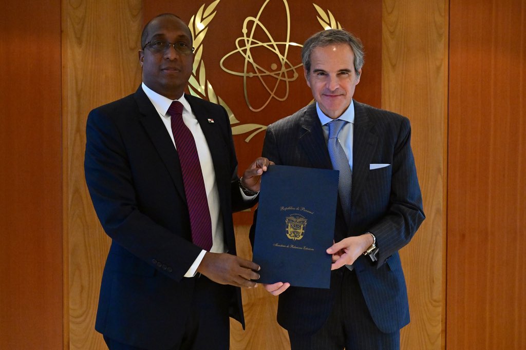 rafaelmgrossi's tweet image. .@IAEAorg and Panama 🇵🇦 are strengthening wide-ranging cooperation, from health and food security to cultural heritage and pest control using nuclear science.
Good to welcome Ambassador Caraballo Salazar to the Agency and Vienna; I look forward to building on this partnership.
