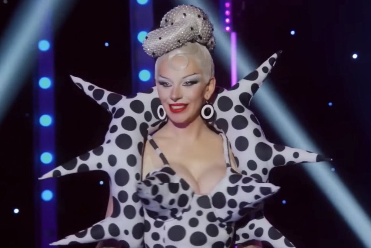 stardustsang's tweet image. i love when they serve inverted black and white realness