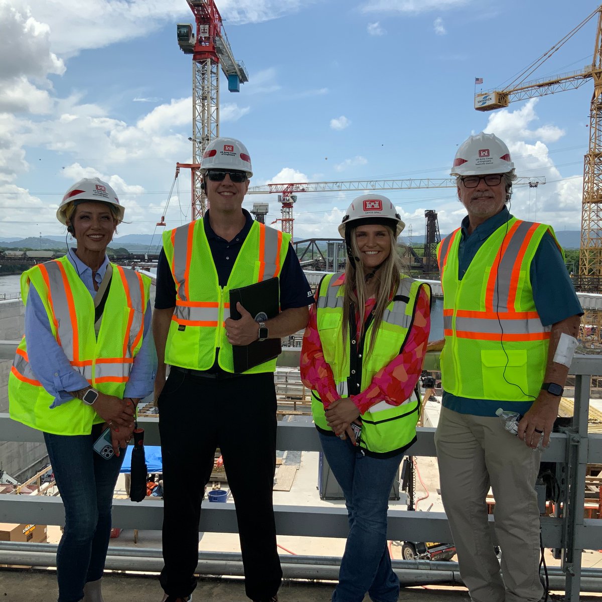 DOTMARAD's tweet image. Earlier this month, the Inland Waterways Gateway Office joined the U.S Army Corps of Engineers 2025 Navigator Stakeholder Meeting in Chattanooga, TN, to discuss the Chickamauga Lock Replacement Project. The critical upgrade is vital for safety and to maintain 318 miles of…