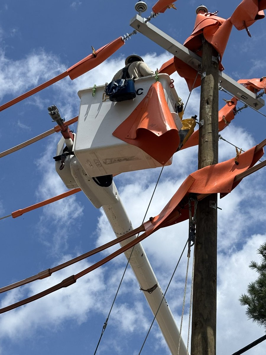 GeorgiaPower's tweet image. A live look 👀 From the Bucket! ⚡️

Our crews are hard at work across the state today! Here&apos;s a quick look at the teams in Evans, Augusta, Jonesboro, and Tucker getting the job done. 💪