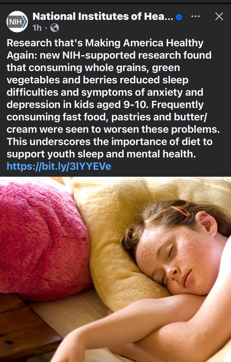 envidreamz's tweet image. These kinds of posts make me feel annoyed. It’s not that I don’t support healthy eating… but we all should know that this is not the number one contributing cause to what is causing sleep issues in kids and the general public as of lately. 😒
